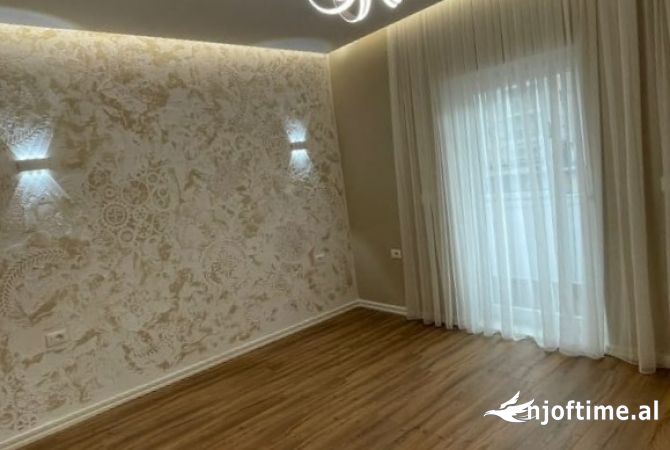 Shtepi ne shitje 1+1 ne Tirane - 125,000 Euro