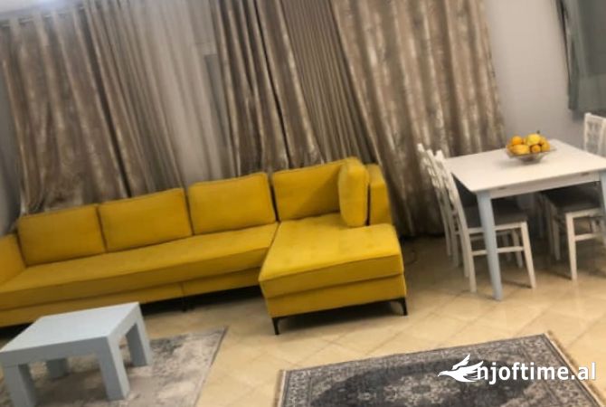 Shtepi me qera 2+1 ne Tirane - 65,000 Leke