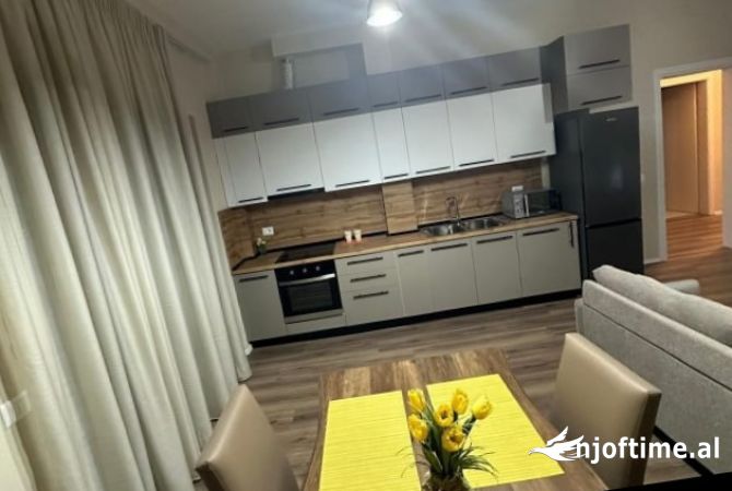 Shtepi me qera 2+1 ne Tirane - 800 Euro