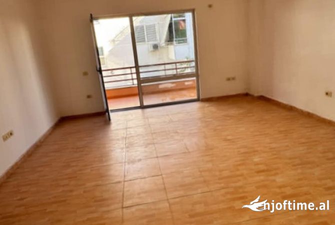 Shtepi ne shitje 3+1 ne Tirane - 193,000 Euro