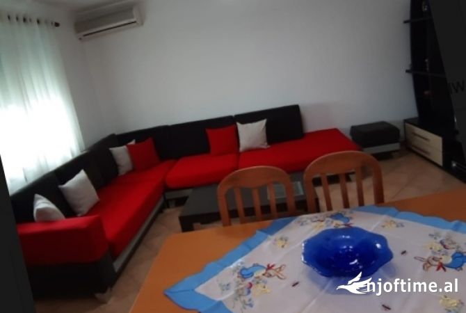 Shtepi me qera 1+1 ne Tirane - 40,000 Leke