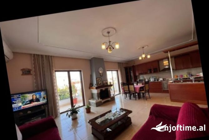 Shtepi ne shitje 3+1 ne Tirane - 365,000 Euro