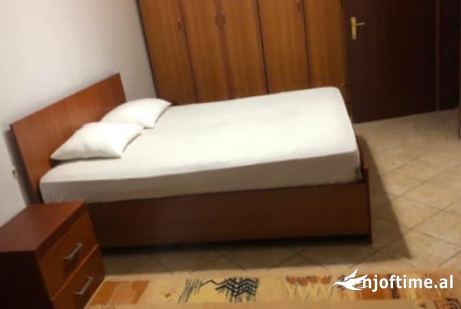 Shtepi me qera 2+1 ne Tirane - 40,000 Leke