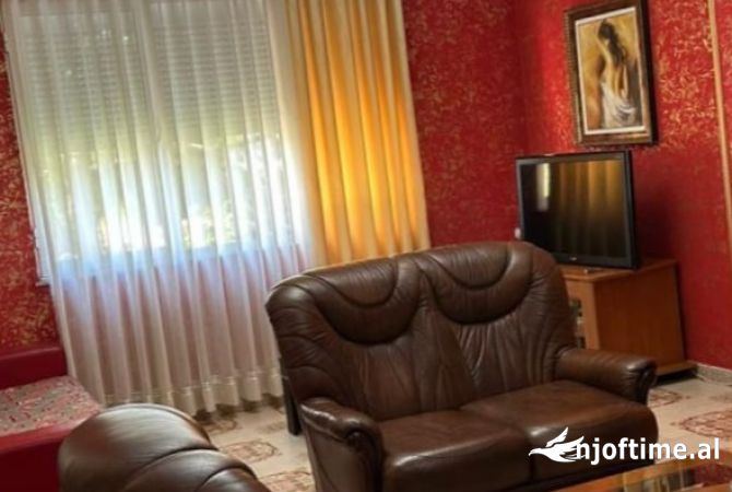Shtepi me qera 2+1 ne Tirane - 650 Euro