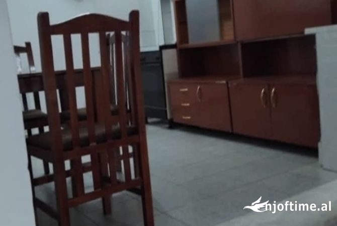 Shtepi me qera 2+1 ne Tirane - 45,000 Leke