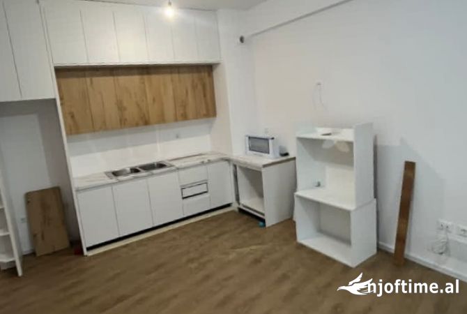 Shtepi me qera 2+1 ne Tirane - 380 Euro