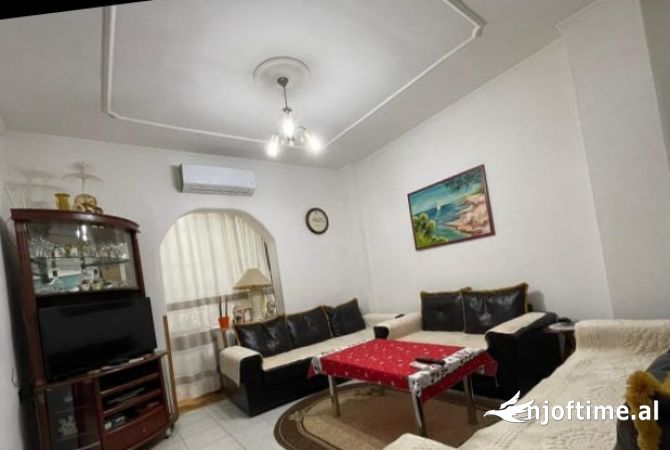 Shtepi me qera 3+1 ne Tirane - 40,000 Leke