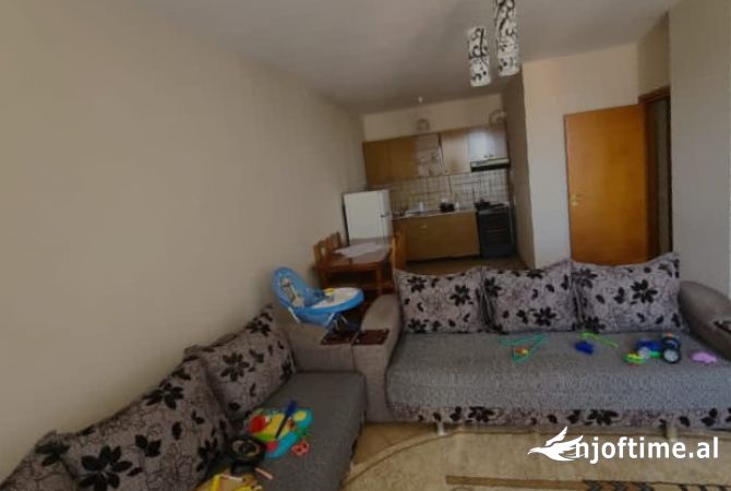 Shtepi me qera 1+1 ne Tirane - 40,000 Leke