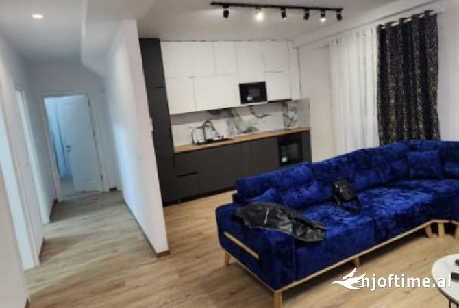 Shtepi me qera 2+1 ne Tirane - 1,500 Euro