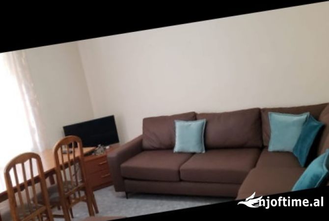 Shtepi me qera 2+1 ne Tirane - 40,000 Leke