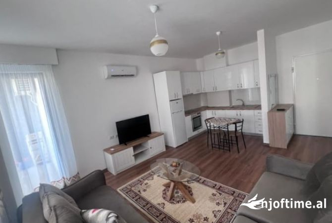 Shtepi me qera 1+1 ne Tirane - 650 Euro