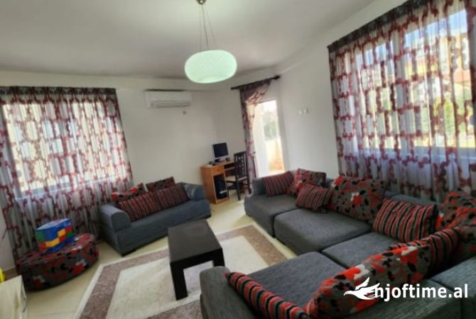 Shtepi me qera 2+1 ne Tirane - 40,000 Leke