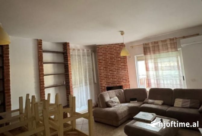 Shtepi ne shitje 3+1 ne Tirane - 140,000 Euro