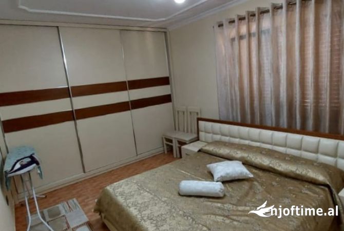 Shtepi me qera 2+1 ne Tirane - 450 Euro