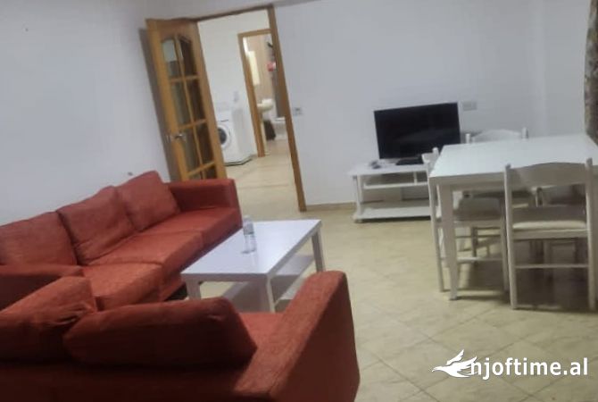 Shtepi me qera 2+1 ne Tirane - 600 Euro