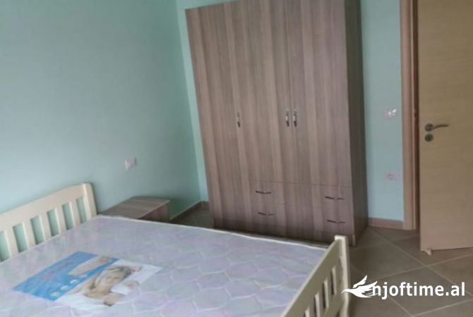 Shtepi me qera 1+1 ne Tirane - 380 Euro