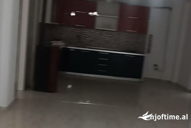 Shtepi ne shitje 3+1 ne Tirane - 140,000 Euro