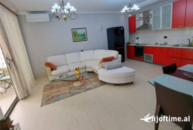 Shtepi me qera 2+1 ne Tirane - 700 Euro