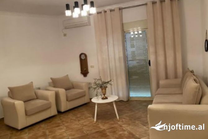 Shtepi me qera 1+1 ne Tirane - 35,000 Leke