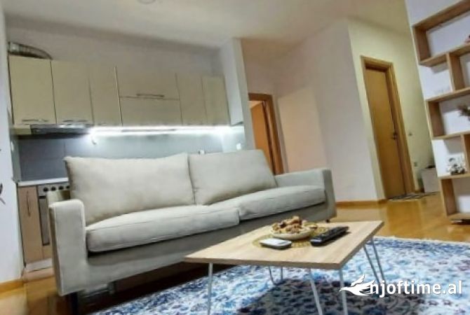 Shtepi me qera 2+1 ne Tirane - 700 Euro