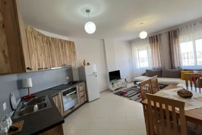 Shtepi me qera 1+1 ne Tirane - 50,000 Leke