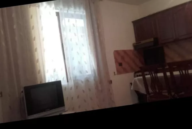 Shtepi me qera 1+1 ne Tirane - 310 Euro