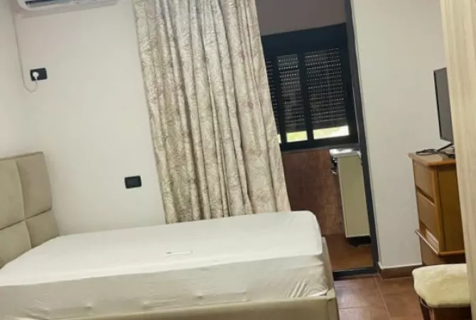 Shtepi me qera 1+1 ne Tirane - 45,000 Leke
