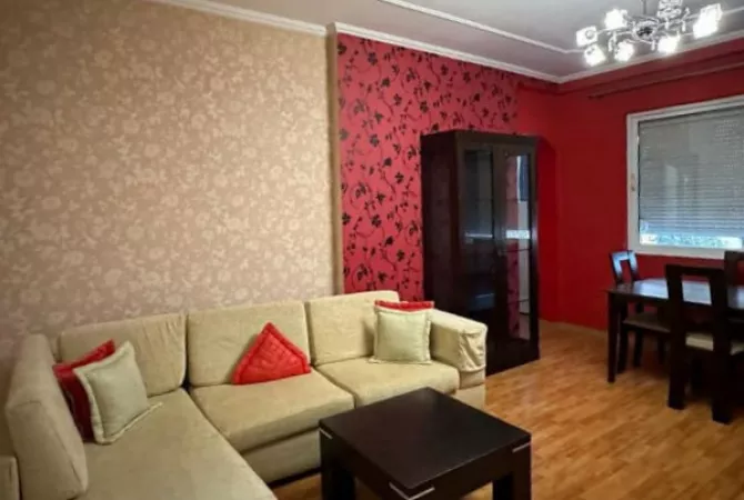 Shtepi me qera 2+1 ne Tirane - 500 Euro