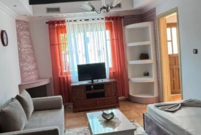 Shtepi me qera Garsoniere ne Tirane - 30,000 Leke
