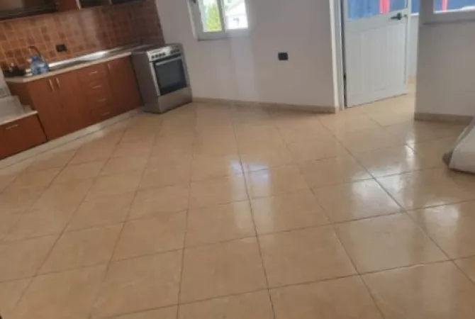 Shtepi me qera 1+1 ne Tirane - 30,000 Leke