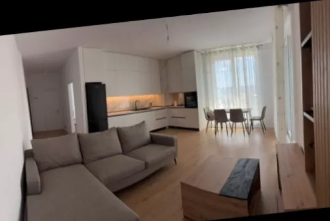 Shtepi me qera 2+1 ne Tirane - 650 Euro