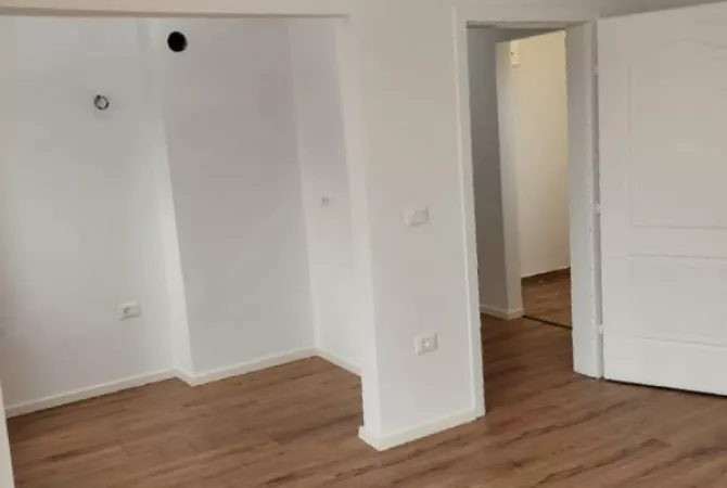 Shtepi ne shitje 2+1 ne Tirane - 95,000 Euro