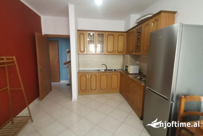 Shtepi me qera 1+1 ne Tirane - 400 Euro