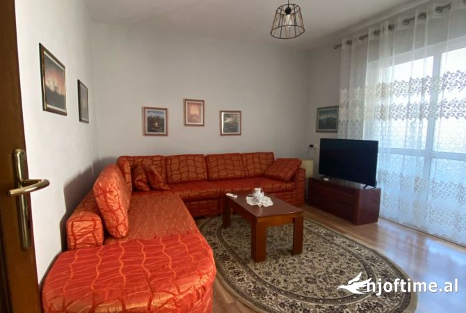Shtepi me qera 1+1 ne Tirane - 451 Euro
