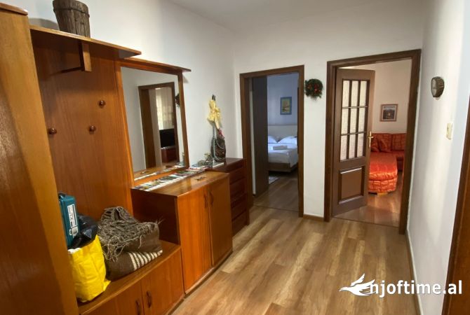 Shtepi me qera Apartament ne Tirane, 1+1, Mobilimi E mobiluar, Pagesa 451  Euro.