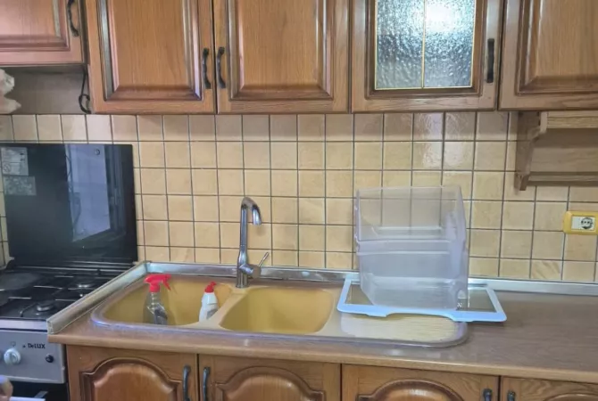 Shtepi me qera 1+1 ne Tirane - 45,000 Leke