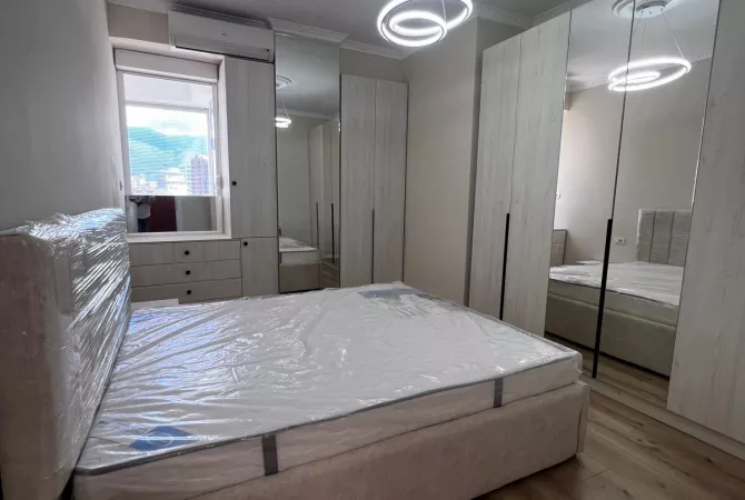 Shtepi me qera Apartament ne Tirane, 1+1, Mobilimi E mobiluar, Pagesa 700  Euro.
