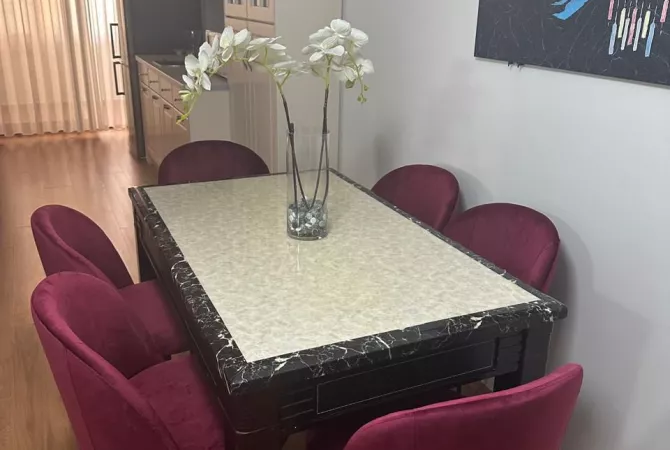 Shtepi me qera Apartament ne Tirane, 2+1, Mobilimi E mobiluar, Pagesa 700  Euro.