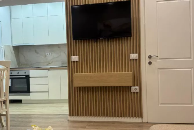 Shtepi me qera Apartament ne Tirane, 1+1, Mobilimi E mobiluar, Pagesa 600  Euro.