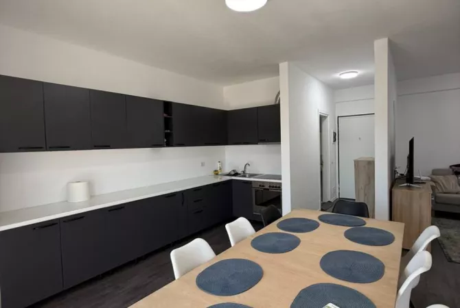 Shtepi me qera 2+1 ne Tirane - 650 Euro