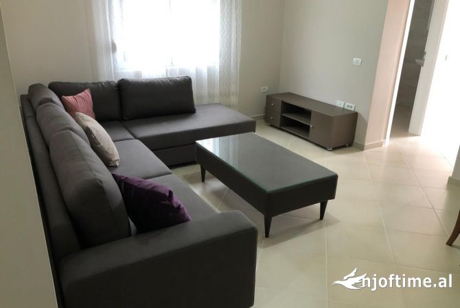 Shtepi me qera 1+1 ne Tirane - 350 Euro
