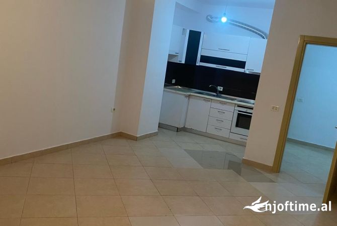 Shtepi me qera 1+1 ne Tirane - 290 Euro