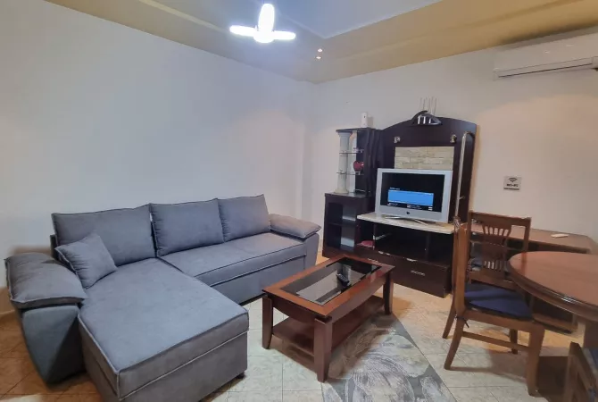 Shtepi me qera 2+1 ne Tirane - 500 Euro