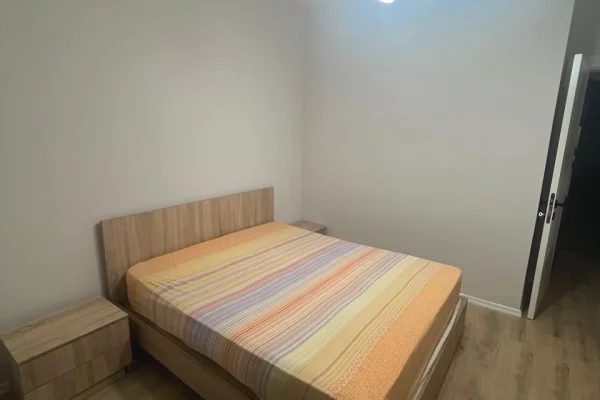 Shtepi me qera 2+1 ne Tirane - 40,000 Leke