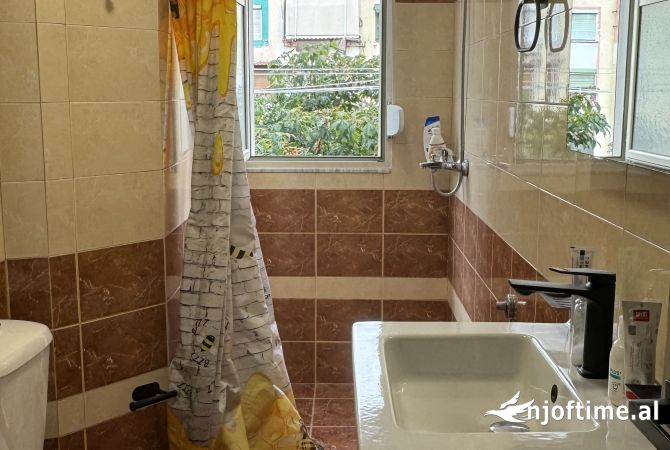 Shtepi me qera Apartament ne Tirane, 1+1, Mobilimi E mobiluar, Pagesa 55,000  Leke.