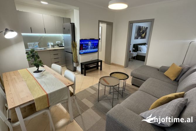 Shtepi me qera 1+1 ne Tirane - 55,000 Leke