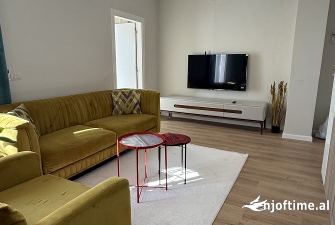 Shtepi me qera 1+1 ne Tirane - 40,000 Leke