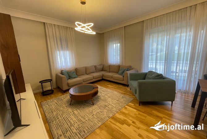 Shtepi me qera 2+1 ne Tirane - 1,500 Euro