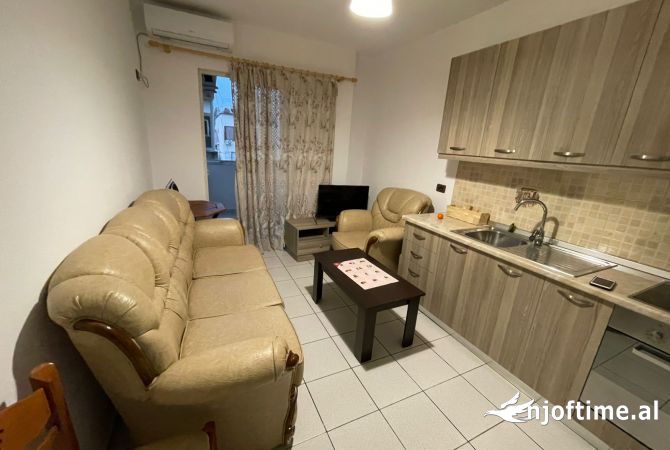 Shtepi me qera 1+1 ne Tirane - 400 Euro