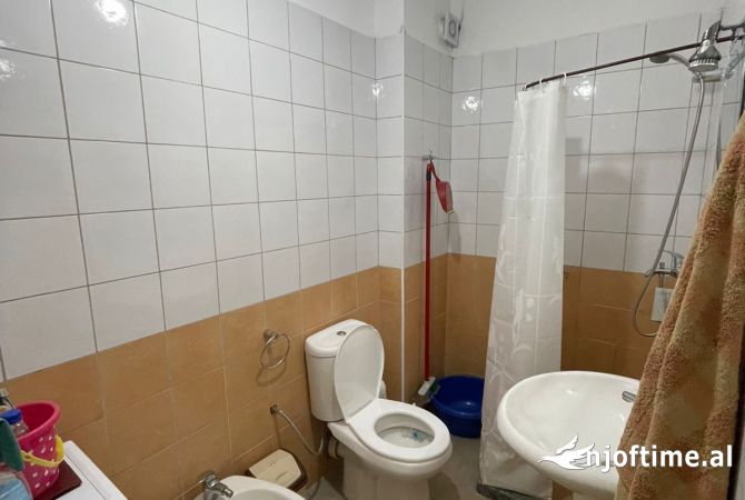 Shtepi me qera 1+1 ne Tirane - 400 Euro